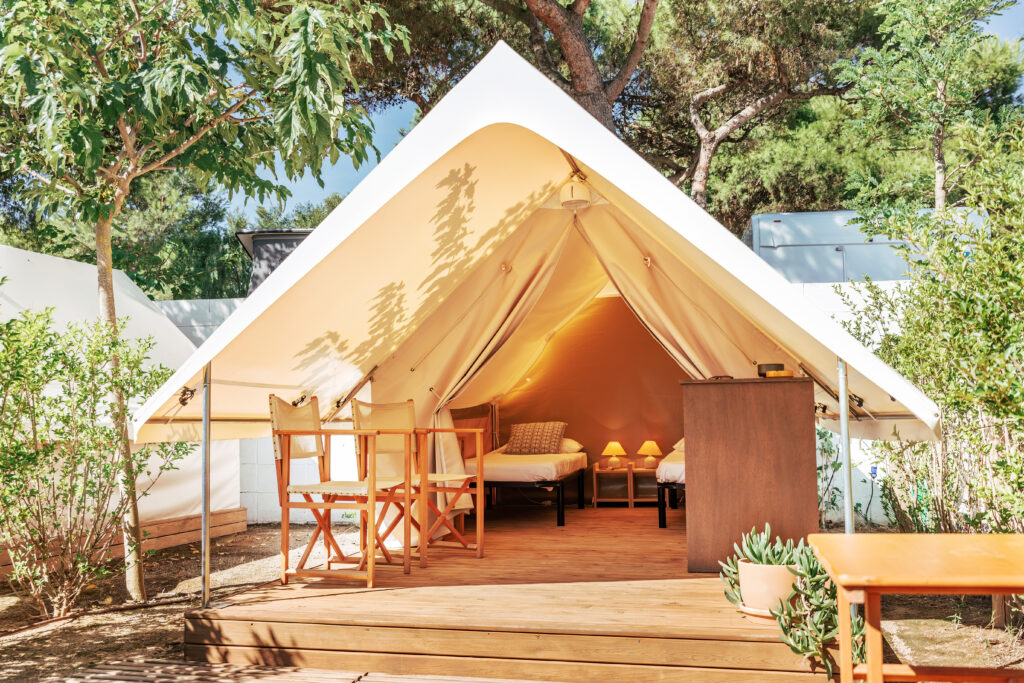 Luxury glamping bell tent and yurts. Advice on how to upscale your glamping business. 